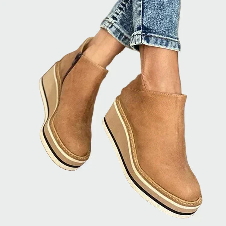 Celia | Eleganti Stivaletti Camel Con Piattaforma