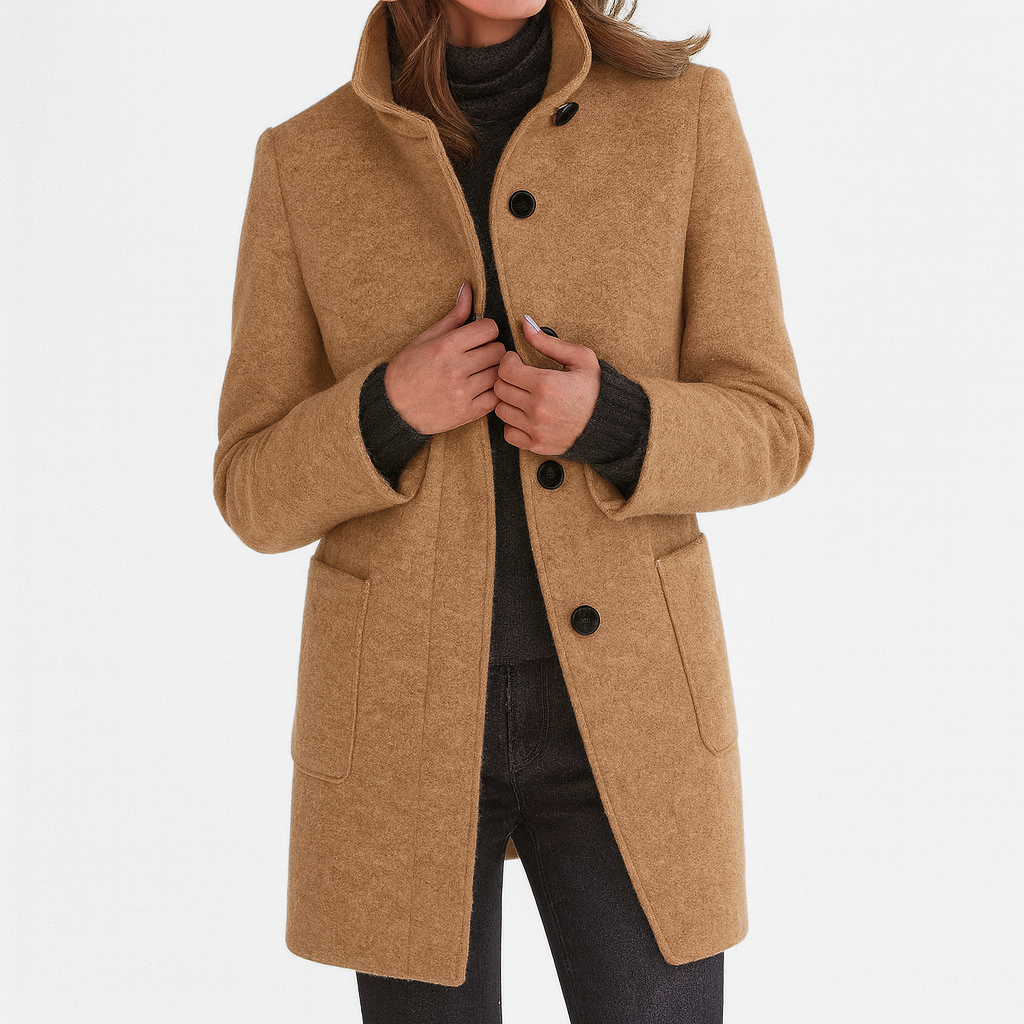 Soledad™ | Cappotto elegante con colletto alto
