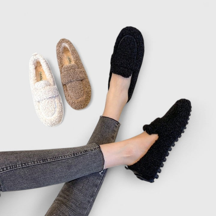 Almudena™ | Pantofole calde con design elegante