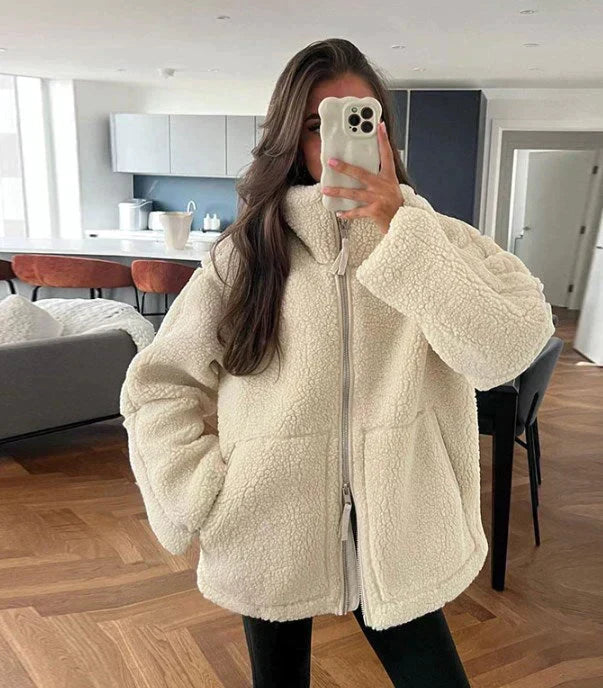 Beatriz™ | Cappotto in peluche dallo stile moderno