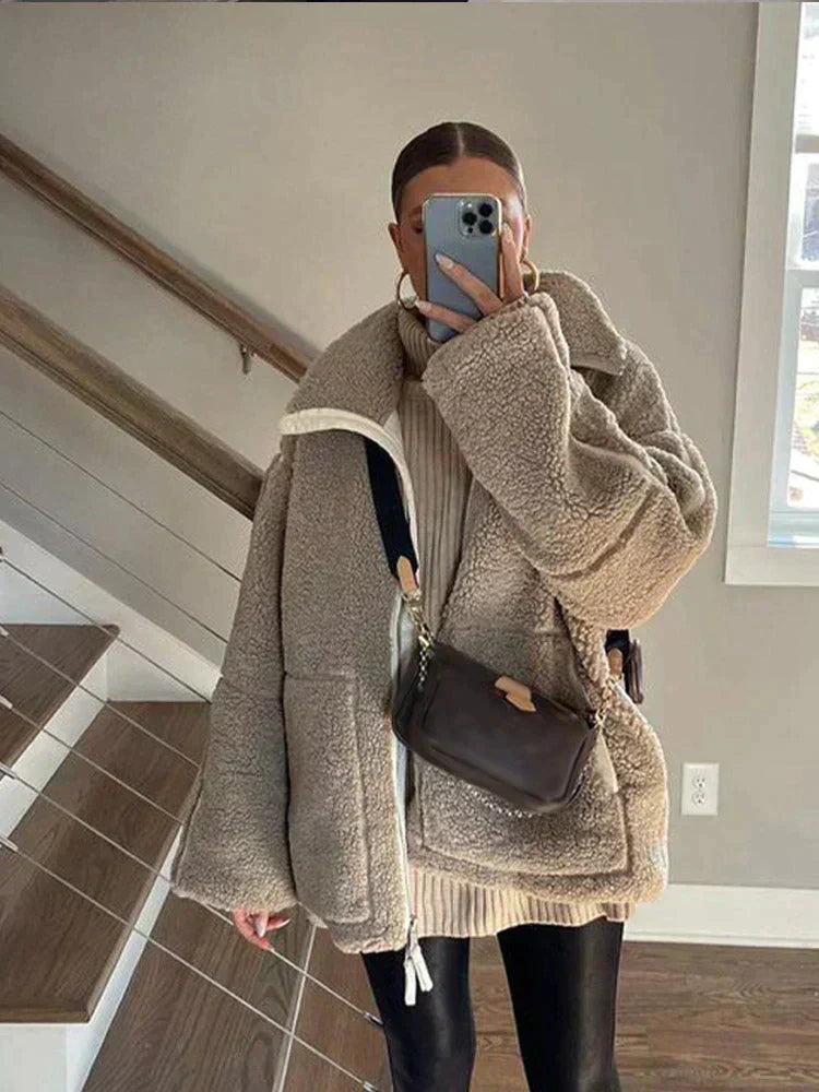 Beatriz™ | Cappotto in peluche dallo stile moderno
