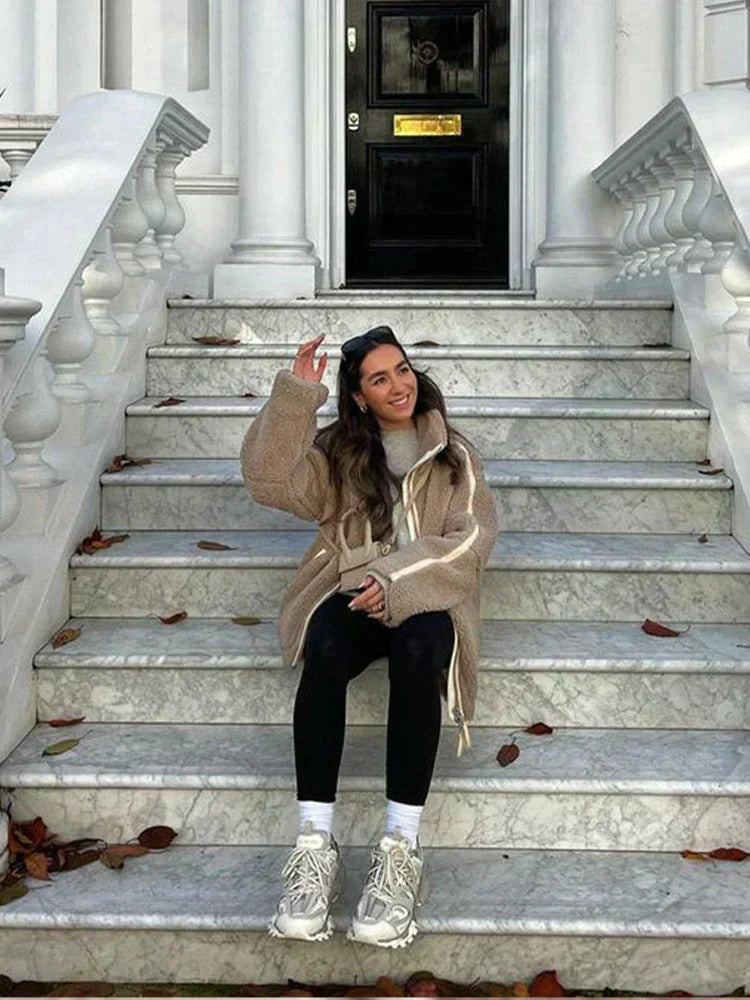 Beatriz™ | Cappotto in peluche dallo stile moderno